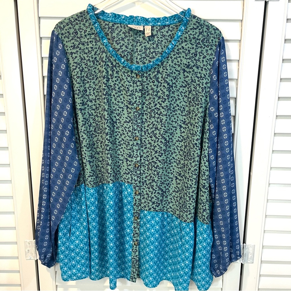 LOGO Lori Goldstein Grechen Blouse Button Front Tunic Shirt Pockets